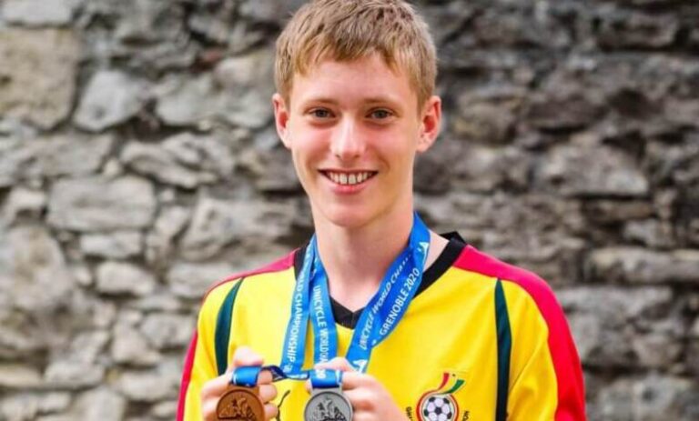 PicsArt_22-08-04_18-14-43-375