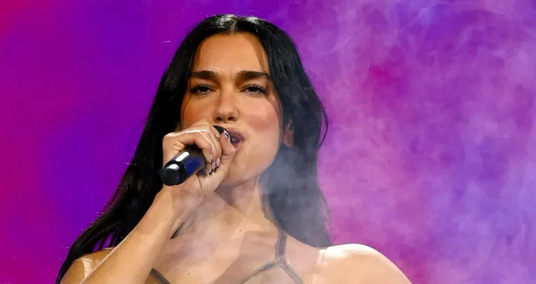 AFP__20250921__2236505825__v2__HighRes__DuaLipaInConcertNewYorkNy-1-1758546742